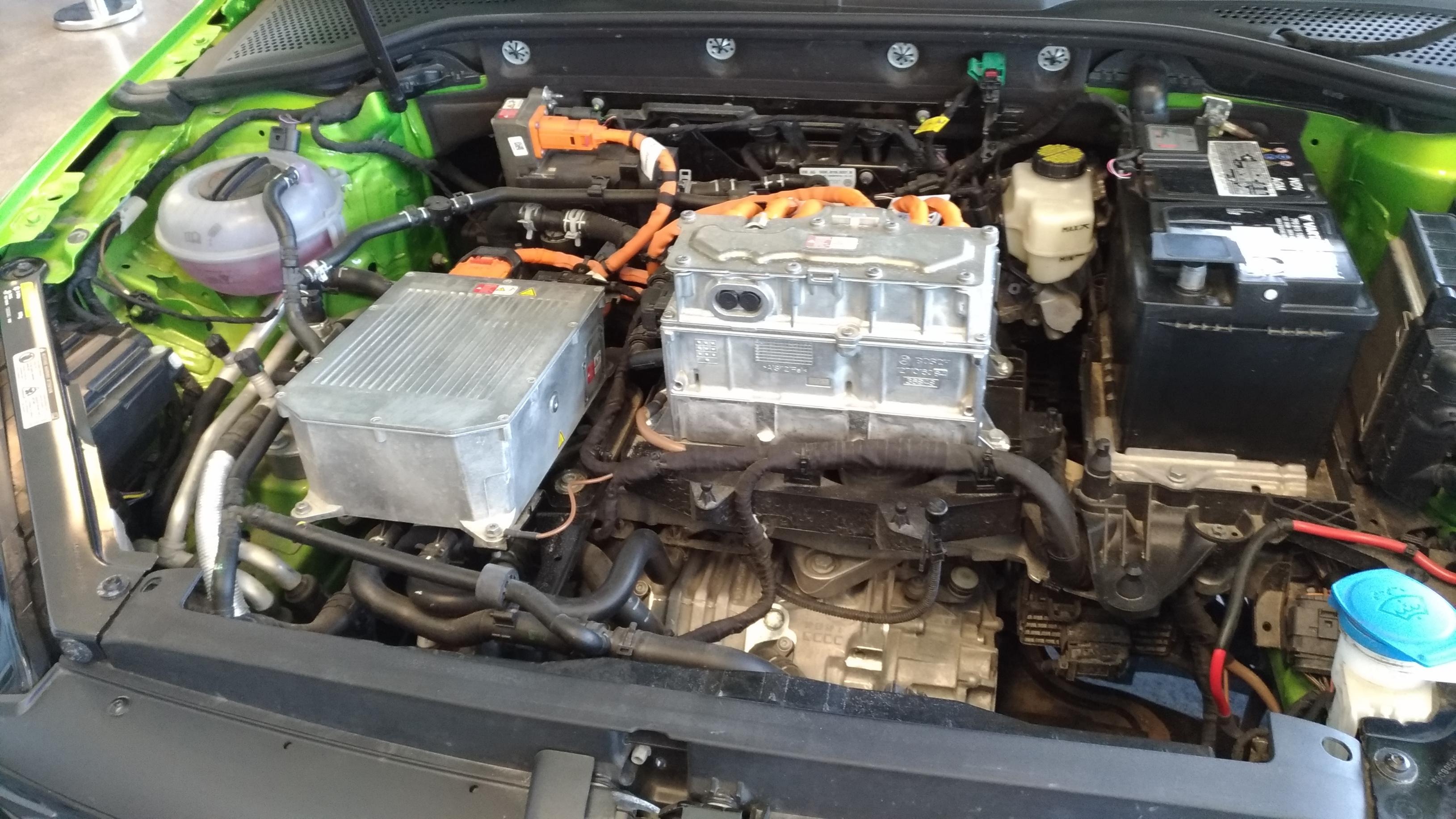 2018-07-11-13_04_00-NA-4656x2620---ASUS_Z012DC.jpg